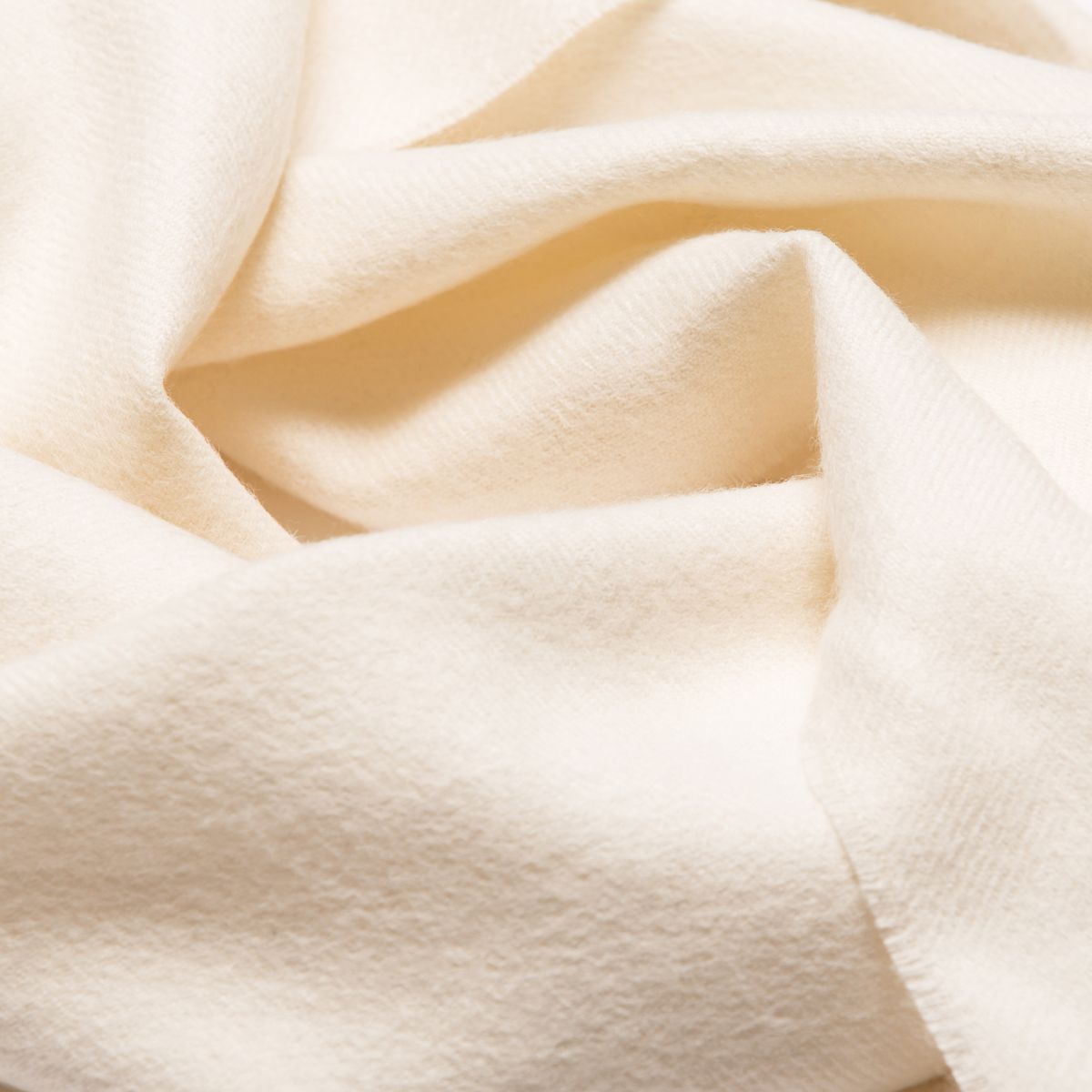 Schal aus BabyalpakawolleWolle – Exclusive 180 – Produktansicht 4