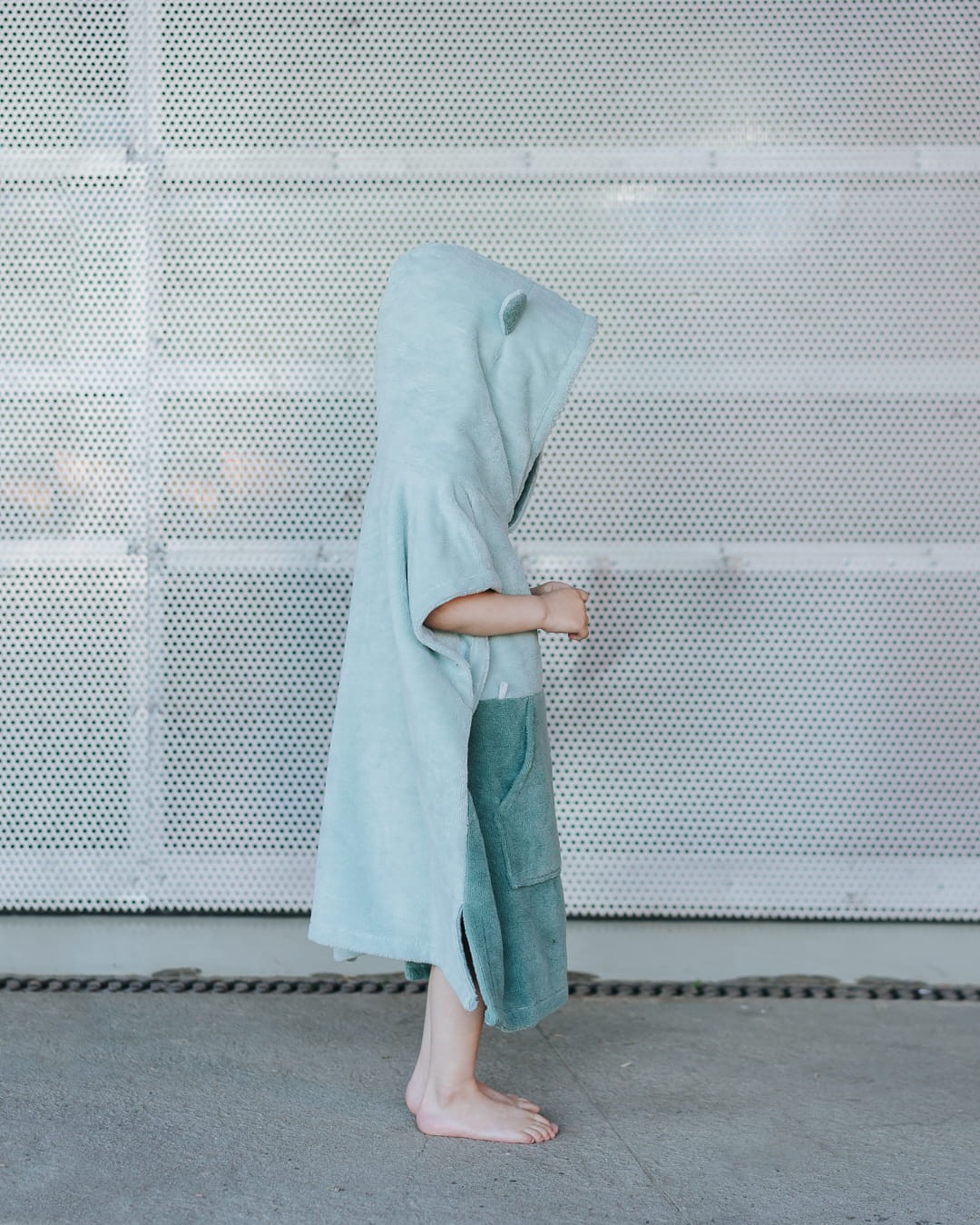 Surfbear Kinder-Badeponcho – Grün – Detailansicht 3