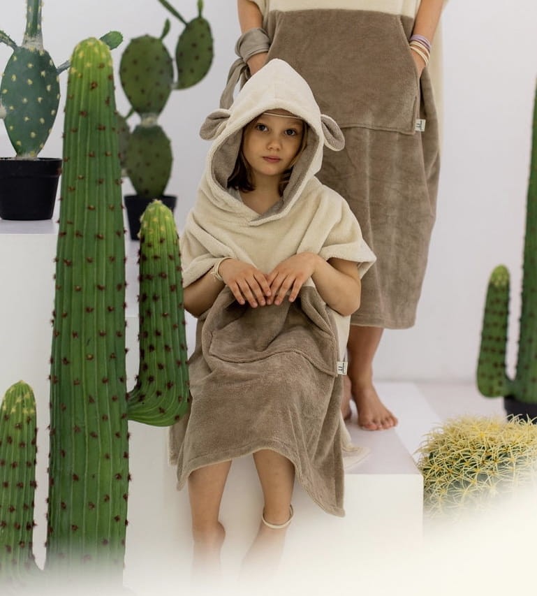 Surfsheep Kinder-Badeponcho – Beige – Produktansicht 5