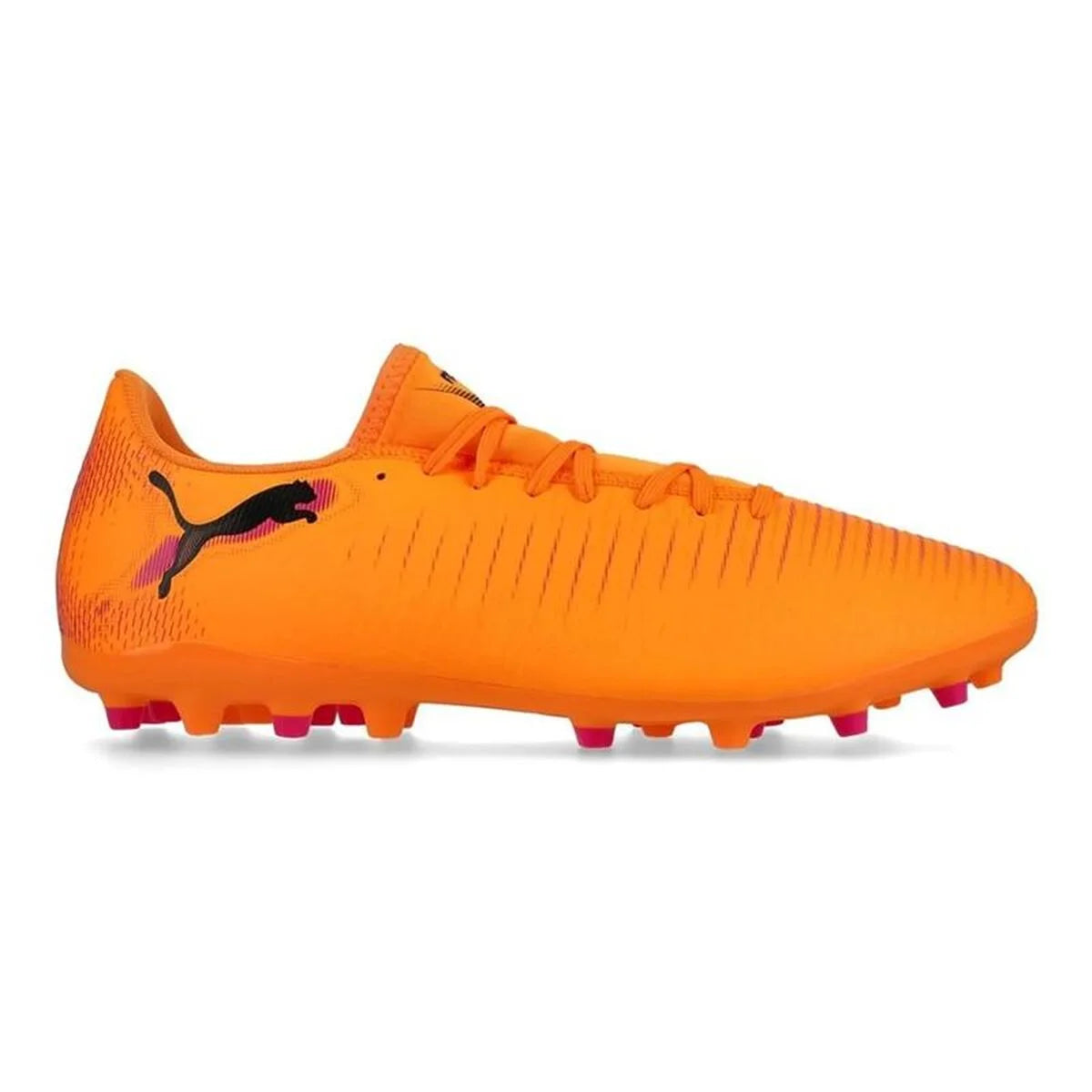 Orange Puma Future 8 Play MG Fußballschuh in Seitenansicht