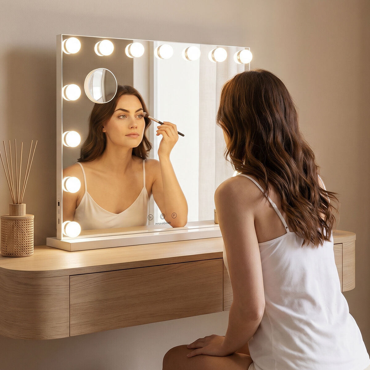 Schminkspiegel mit LED Hollywood Glimma Deluxe  15 Glühbirnen – Produktansicht 2