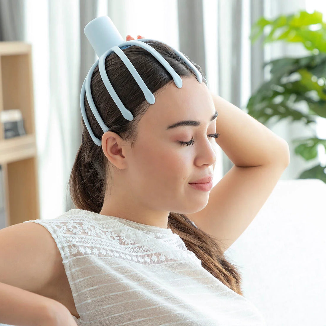 Wiederaufladbares Kopfmassagegerät Helax – Detailansicht 2